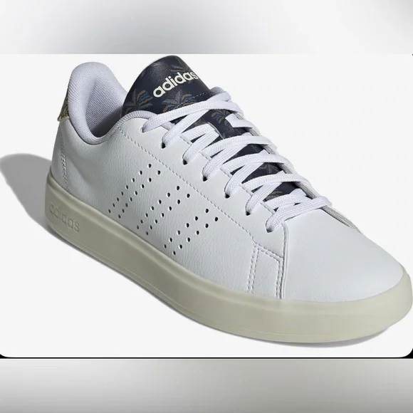 NWT Adidas women’s advantage 2.0 sneaker with cloud foam inserts size 7 - Picture 1 of 8